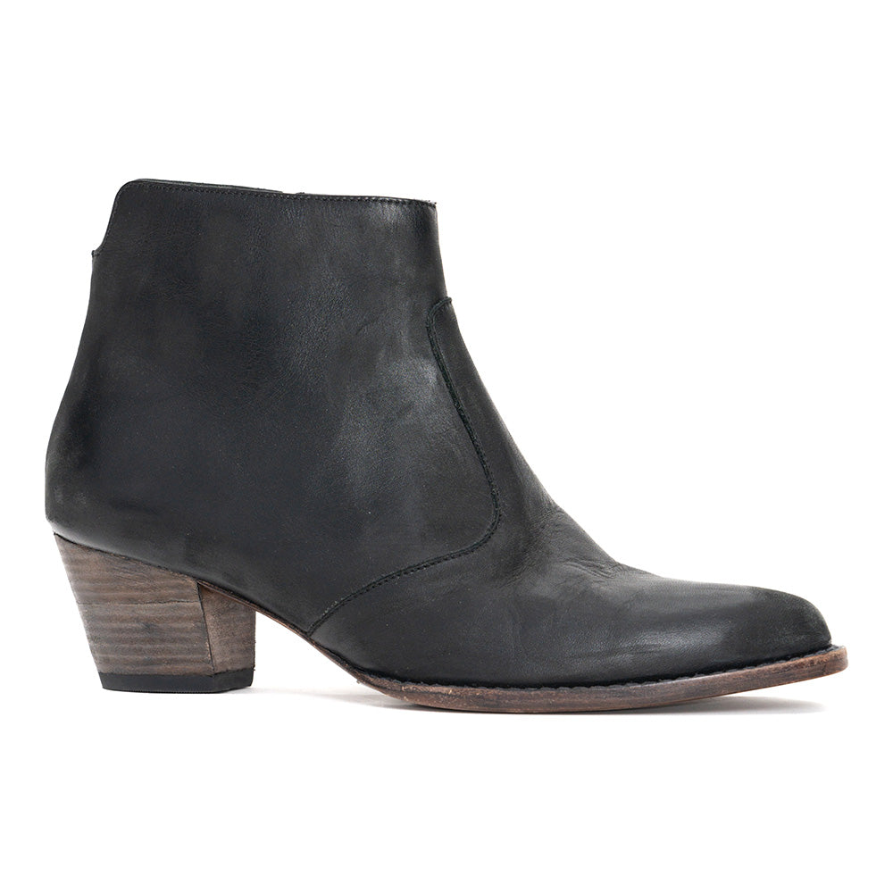 Jane – Side-Zip Ankle Boot – George Esquivel